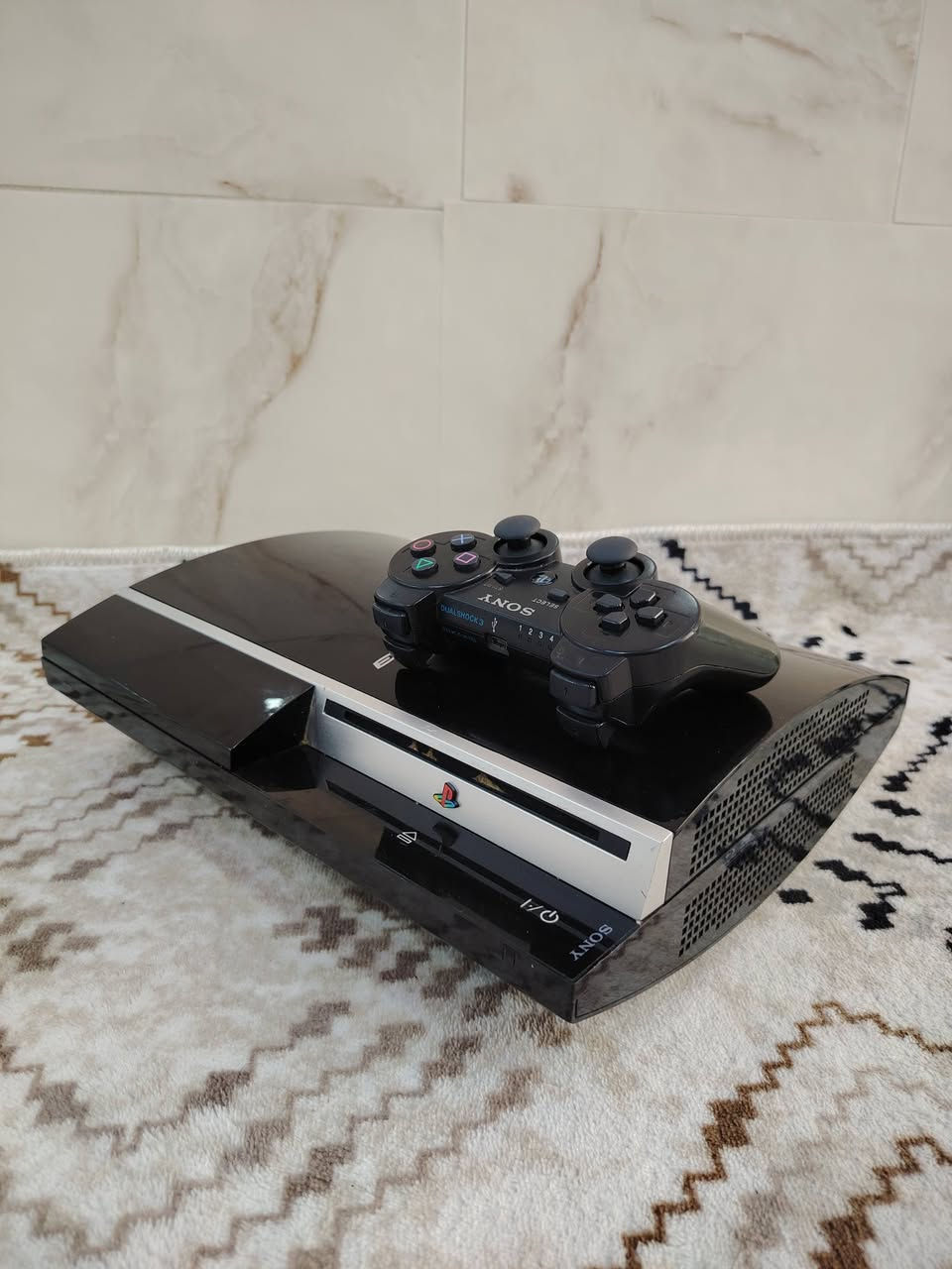 Ps3 Fat 120Gb 🔥🔥
Ps3 Fat 120gb 🔥🔥
الجهاز يجي لوك ستيكر مامفتوح ياباني اصلي 💯🔥
بي 12 لعبة 🔥
يجي ويا يده وحده 🎮🔥
اكو توصيل لكل العراق
سعر فقط 65 الف 
***********
