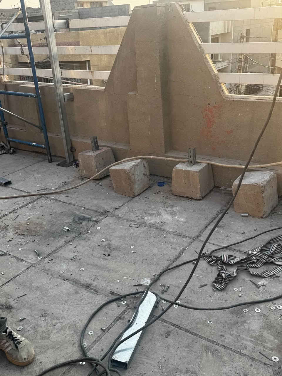 السلام عليكم عندي حديد ميكانو مستعمل جنت شاد عليه 18 لوح وياه قواعد كونكريت عدد 35 تقريباً للبيع بسعر مناسب مكاني الدورة حي المعلمين للاستفسار الاتصال على الرقم ***********

