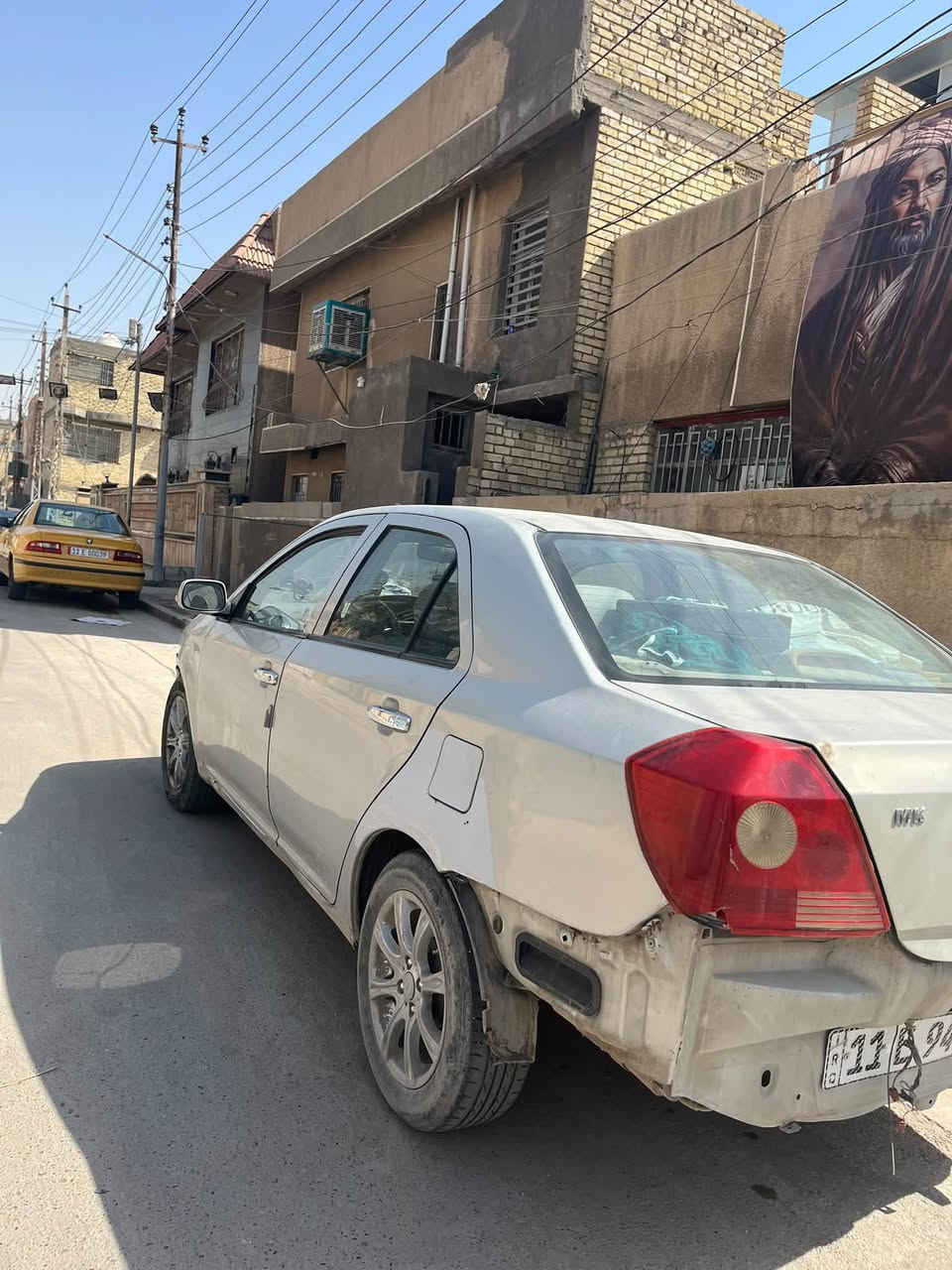 MK ‼️‼️
من رخصه الادمن 
للبيع جيلي ام كي موديل ٢٠١٣ كيرها محركها شغال تبريد عاطل صدرها ٥٠ بالمية شاشة تاب سيارة حلوة بس يرادلها دعاميات السيارة باسمي رقم بغداد باسمي شرط التحويل عنواني الغزالية شارع الضغط السعر ٣٤ وبي مجال للشراي واي شي عندك اتصل وادلل
*********** يوجد واتساب
