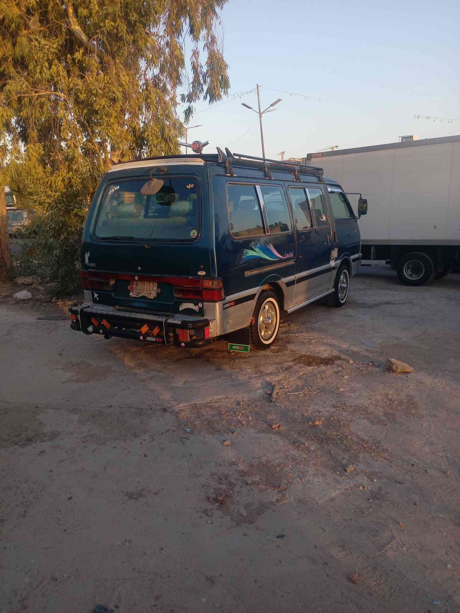 سلام عليكم كيا لبيع موديل ٩٤ سياره بلاديه بيها الربع وره باب سلايت جلاتين والجنطه مبدله أثر خياس كير محرك صدر جديد تايرات جدد كهربايات كلها شقاله شواصي شركه باتري جديد تريد تحويل تريد وكاله ٥٥وبيها مجال ***********  *********** ابو غريب
