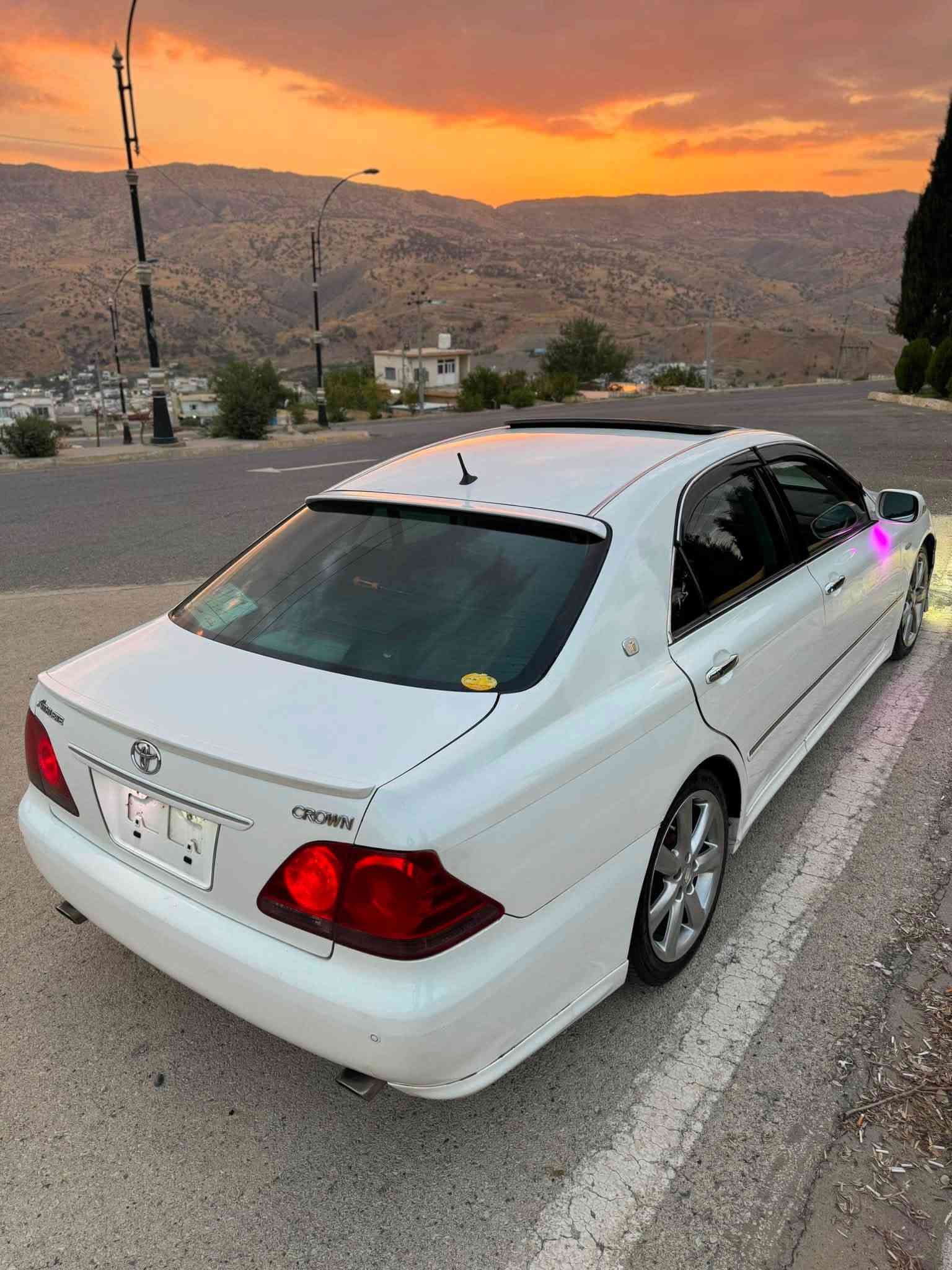 كراون شاهين • ٢٠٠٥ • ١٨٠٠٠٠