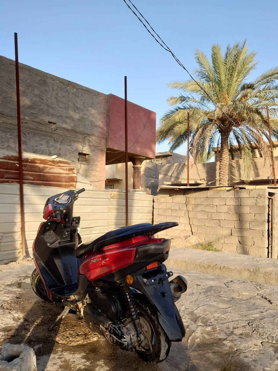 دراجة سكنس مكينه ياباني دراجة حلوة بيه خيط بحار نقص باتري س 300 وبيه مجال العنوان كربلاء بوبيات أسواق برتقاله شراي يتصل ***********  بي وات

