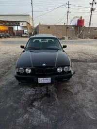 بي ام 525 • موديل 93 • كير اوتو
