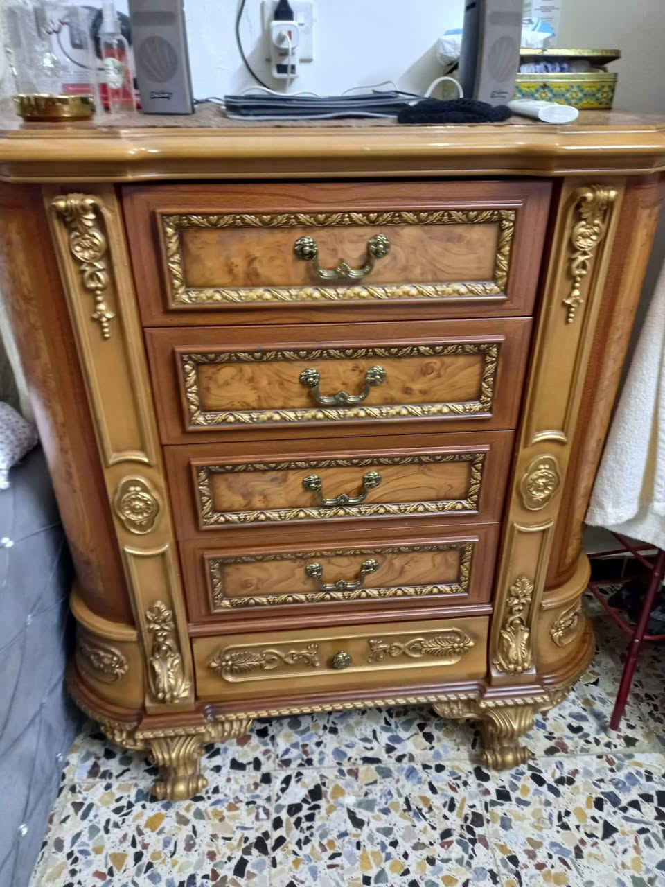 اغراض • للبيع • واتساب