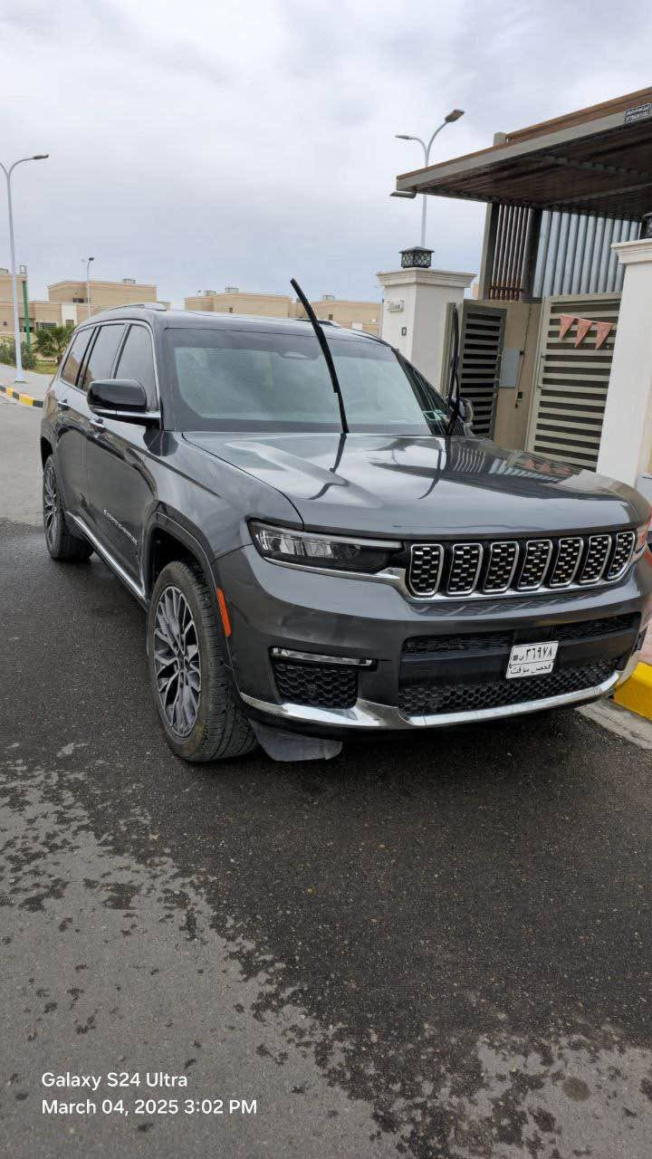 . 2022 Jeep Grand Cherokee L Summit Reserve🔥

رقم المبايل: ‭***********‬

الموديل : 2022 . وارد امريكي تو كلر  اسود ورصاصي

‏3600 V6 :المحرك

حادث تبديل بنيد+

ماشيه 29 الف

المواصفات :

* دفع رباعي 4x4 .

نظام تعليق هوائي (جكات).

قيادة ذاتية عند المنعطفات.

رادار امامي مع مانع تصادم

* تحذير الخروج عن المسار .

* مستشعر نوم السائق مع نظام التوقف الآلي

* تحذير النقطة عمياء !

نظام تحذير عند التقاطعات.

نظام تحذير عند تجاوز السرعة المحددة.

نظام عرض المعلومات على الزجاج الامامي HEAD UP

‏(DISPLAY

نظام تقليل الضجيج داخل المقصورة.

* إنارة محيطية.

* مرايا تعتيم ذاتي.

* المرايا الجانبية قابلة للطي كهربائيا.

* نظام الصوت من ماكنتوش مع 19 سماعة.

* ويل قياس 21 انج

* سقف بانوراما

3شاشات 

* شاشه كبيرة 10.1 انج

* نظام الخرائط (GPS)

* عرض خرائط الطريق على لوحة القيادة.

* لوحة القيادة بقياس 12 أنج.

* كاميرا داخلية متعددة الزوايا

* كاميرا محيطية 360 درجة .

* 4 كاميرات خارجية مع بخاخات ماء للتنظيف.

* كاميرا للمرأة الداخلية.

*كاميرا حرارية

* المصابيح الأمامية زنون

* كشافات الضباب زنون

* دخول ذكي.

* بصمة على 5 ابواب للدخول الذكي.

* تشغيل عن بعد .

* الصندوق الخلفي كهربائي

* فرش المقصورة الداخلية من الجلد الطبيعي الفاخر .

* اضافات من الخشب الطبيعي للمقصورة الداخلية

* ذاكرة لحفظ وضعيات الجلوس للسائق. * ذاكرة لحفظ وضعيات الجلوس للراكب.

* مساج للمقاعد الامامية السائق والراكب.

* المقاعد الأمامية كهربائية

* المقاعد الأمامية تبريد وتدفئة

* المقاعد الخلفية تبريد وتدفئة

انارة داخلية LED متعددة الالوان

* حساسات امامية.

* حساسات خلفية

* 7 راكب

* مكيف خلفي مع وحدة تحكم منفصلة .

* تدفئة ستيرن وتبريد

مانع تصادم خلفي .

* بلوتوث تلفون .

* محدد سرعة .

* نظام التشغيل والاطفاء الاوتوماتيكي ( Auto Start

‏. (System

‏)Auto Break System ) نظام بريك اوتماتيكي Singapore
