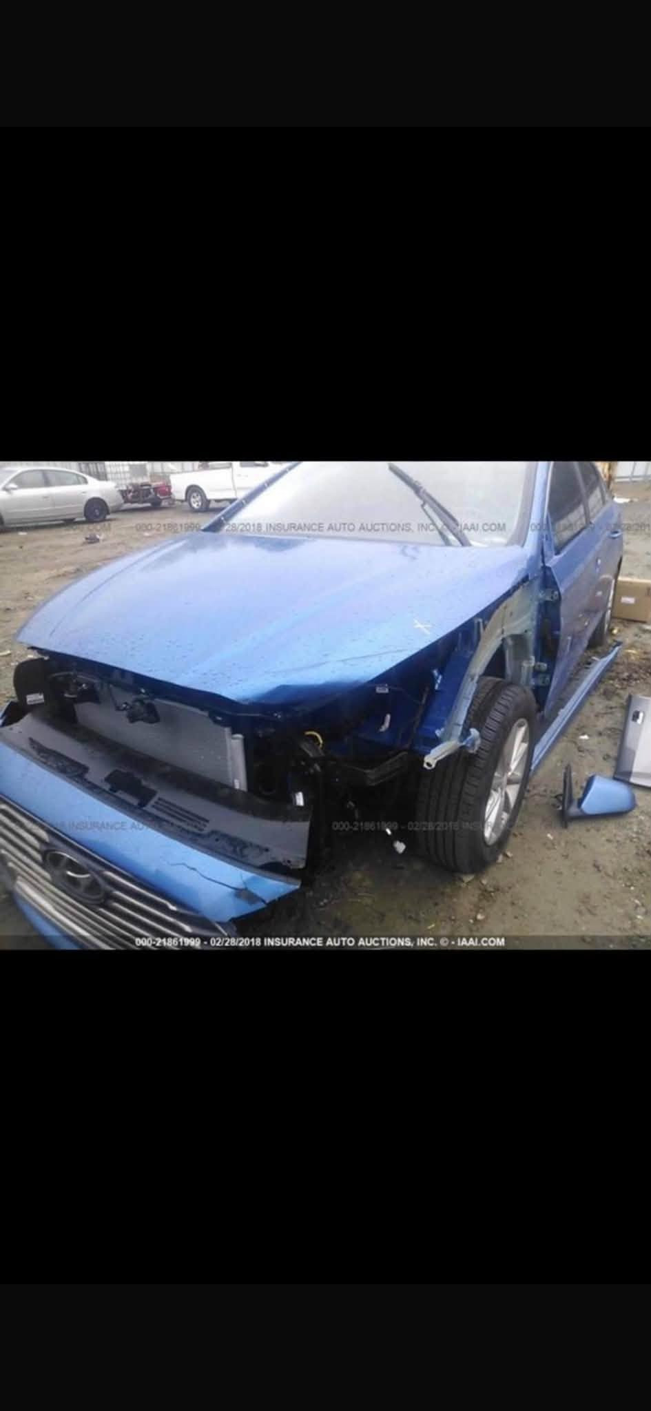 السلام عليكم 
سوناتا 2018 وارد امريكي رقم بغداد الدولي
محرك 2400 بدون ايرباك ماشية 100 الف
حادثها سرقة الجاملغ وصبغ البنيد بدون دواخل
كير محرك على وضع الشركة بدون فتح 
مكاني بغداد / البلديات سعرها 109 

للاتصال فقط : ***********

نص مكتوب في الصور:
- 000-21861999 - 02/28/2018 INSURANCE AUTO AUCTIONS, INC. - IAAI.COM