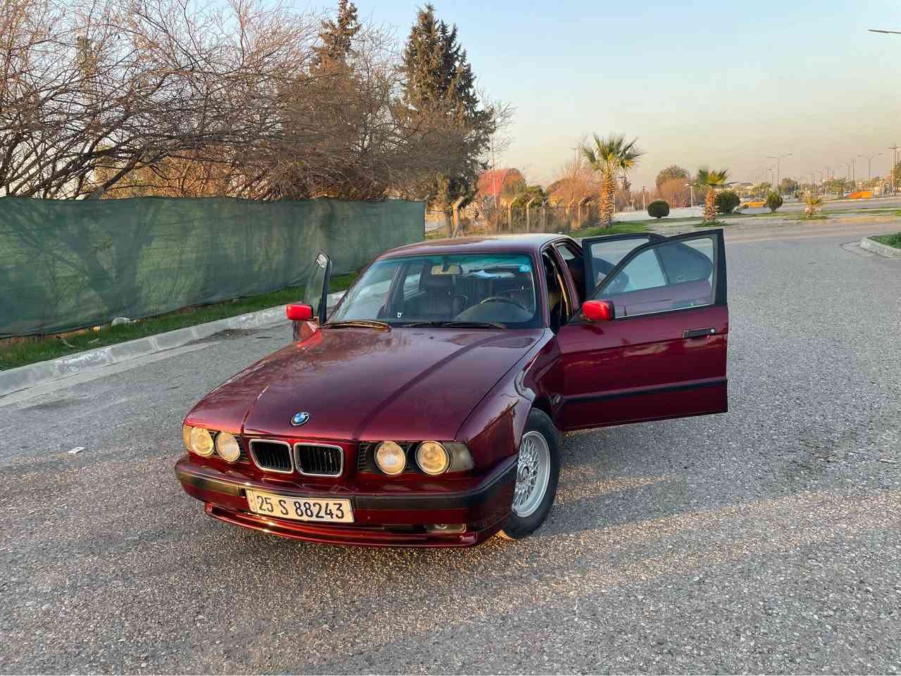 للبيع

BMW 525i 

موديل 93 

السياره مفوله من كل شي عدا سلايد روف (تنته) 

مواصفات✨

1.محرك كبس دجيتال المرغوب 

2.دبل ايرباگ 

3.دبل چكمچه 

4.الصبغ جديد للجماليه 

4.الرقم الماني جديد 

5.سنويه 29تنتهي 

6.رقم كركوك 

7.بطاقة بانزين 

8.السياره بلاد 

النظافه والجمال يحجي عن نفسه 

السياره گير ومحرك اوتوماتيك بلاد 

9.دواخل جلد اسود مطعم بصاج 

10.الكشنات تحكم كهربائي

11.السياره محدثه M 

12.بجم M

13.سبايدر خلفي رياضي M

14تبريد شغال ثلج بس القايش مالته مكطوع الغاز فول والكومبريسر شغال

15.برده خلفيه

16.مبدل راديتر وكاله جديد 

السياره كامله مكمله حادثها طخه بسيطه بالدعاميه مواصل الشاصي فقط لا اكثر 

تحويل مباشر باسم المشتري 

او تحويل وكاله عامه بعد استلام المبلغ 

السعر 65$ 

بيه مجال جداً بسيط 

للاستفسار اكثر 

رقم الهاتف *********** او واتساب 

او مراسله على الانستا eng._mody

#BMW #BMW93 #BMWi #BMWللبيع #بي_ام_دبليو Singapore
