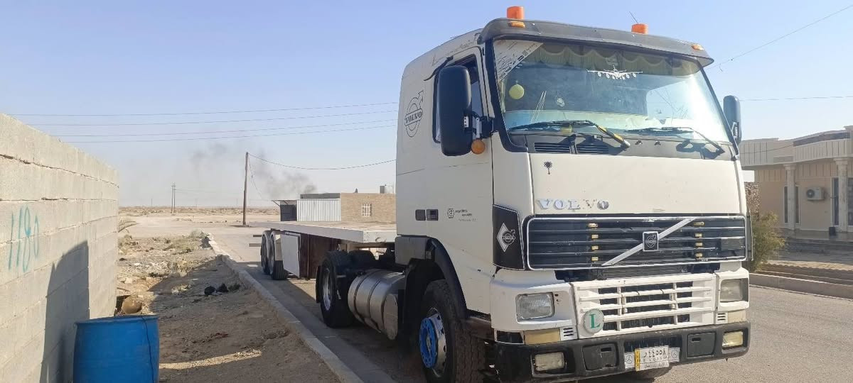 السلام عليكم فولفو للبيع راس والعربانه تخم تاير راس وعربانه رقم انبار جير محرك شرط طول العربانه 13 60 الاستفسار ***********
