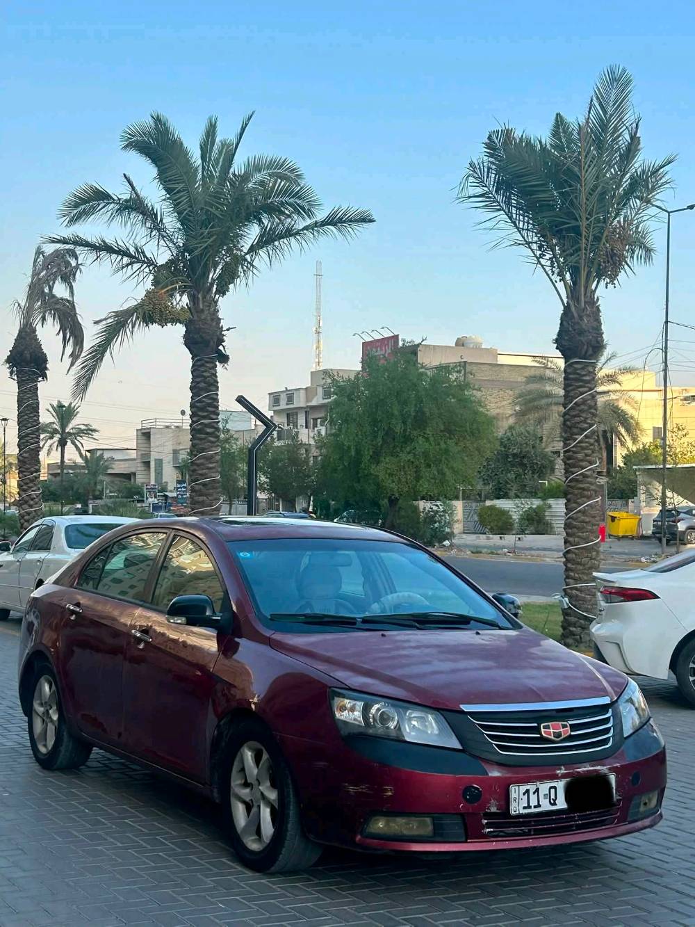 السلام عليكم للبيع سياره امكراند ٢٠١٣ سياره جديده مابيه اي نقص رقم بغداد باسمي كير مكينه صدر امامي خلفي تخم تاير تبريد ثلج تدفئه كشنات جلد بلاد فتحة سقف كهرباء جاهزه مكينه ١٨٠٠ كير اوتو اشاير بلمري بيها بس جراد مثل ماواضح بالصور عضمتها قويه حيل عنوان بغداد الدوره   السعر 48$