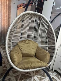 عندي مرجوحه عش العصور الحجم الكبير تتحمل لحد وزن 190  النوع الي كلش قو...