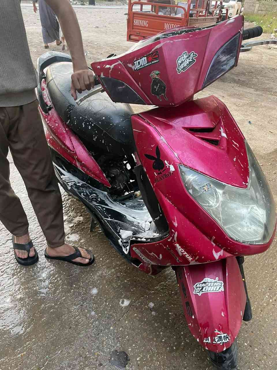 سكنس فحل مكفوله نص نكره بيها تزويد درجه نفض جديد كامله مراوس بعدله او بيع سعر٥٠٠ مكاني المحموديه***********
