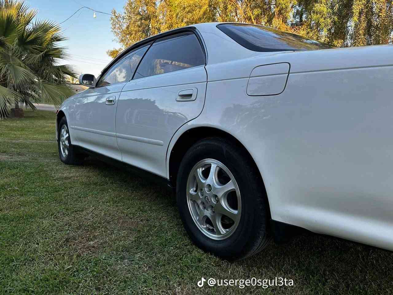 تيوتا مارك نفخ بحاله الوكاله ماشيه 190 مكفوله من صبغ وتبديل وضربه ديالى بااسمي سعرها 83 مكاني الدوايه ***********

نص مكتوب في الصور:
- @userge0sgul3ta