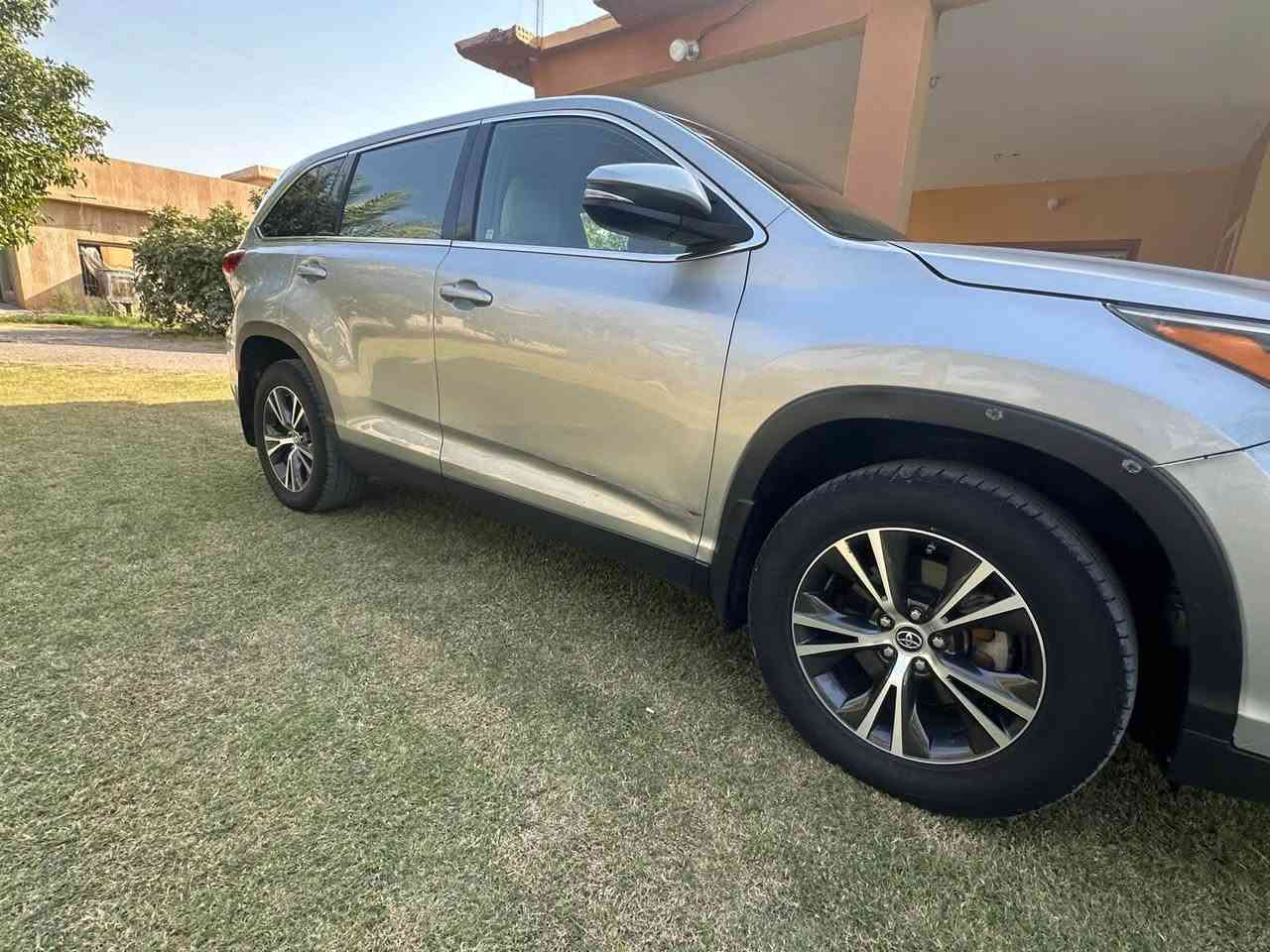 هايلندر ٢٠١٩ • ماشية ٦٨ الف • صبغ فقط