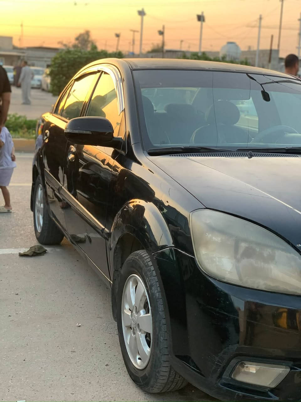 كيا ريو ٢٠١١ رقم بغداد باسمي
محرك و كير نظيف 
زوج تايرات جديد وباتري جديد وقاعده فيتبم جديده 
السياره مناقصها شي 
مكفوله من الصبغ والتبديل سونرها موجود 
السعر ٧٥ وبيها مجال 
عنوانها بغداد الشعله 
***********
