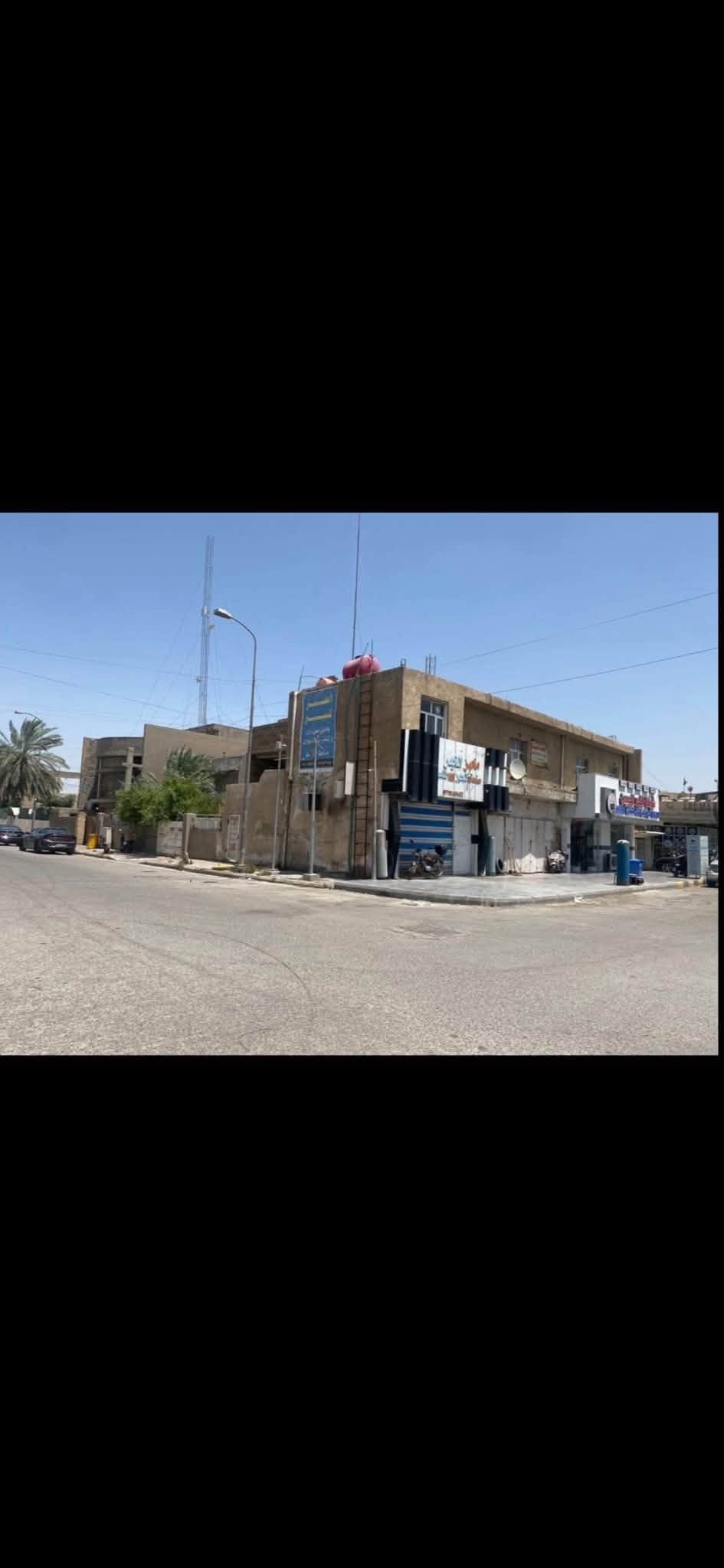 ‎ فرصة للاستثمار في محافظة واسط   عقار للبيع يتكون من داران وشقه وثلاث محلات مساحه الكليه 700 متر

‎العقار ركن في منطقة تموز على شارع النسيج

‭***********‬

‭***********‬

للاستفسار الاتصال على الارقام التالية
