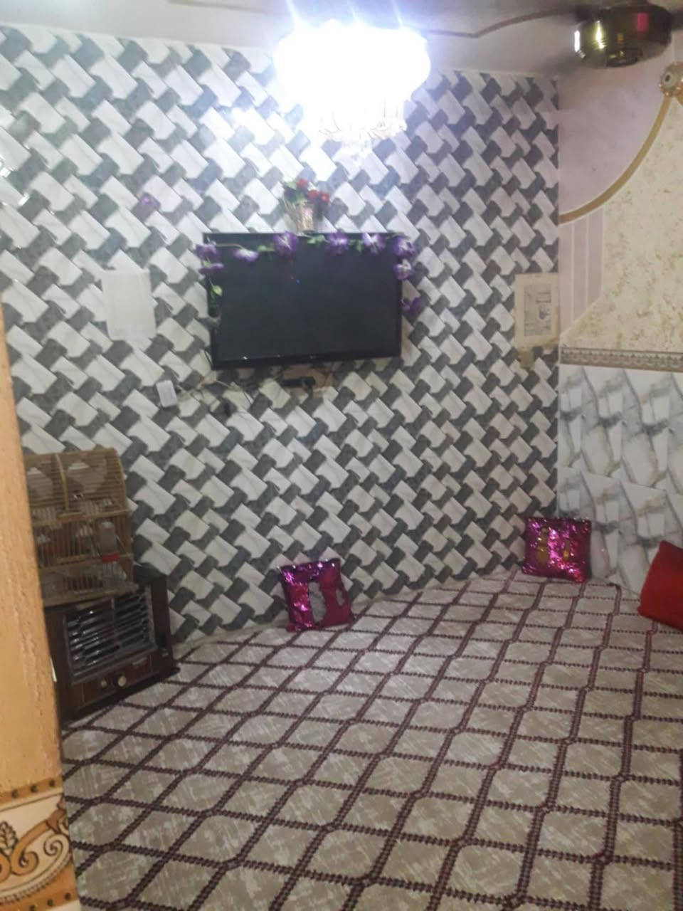 سلام عليكم بيت مساحة 90 متر الواجهة 5والنزال 18 بيت بناء جديد زراعي البيت بي اسواق واستقبال وحولي وغرفة نوم الزراعي قرب الجمعيات المنطقة كامل الخدمات ماء وكهرباء مجاري وتبليط التفاصيل أكثر الاتصال على الرقم *********** السعر 85وبي مجال قليل

