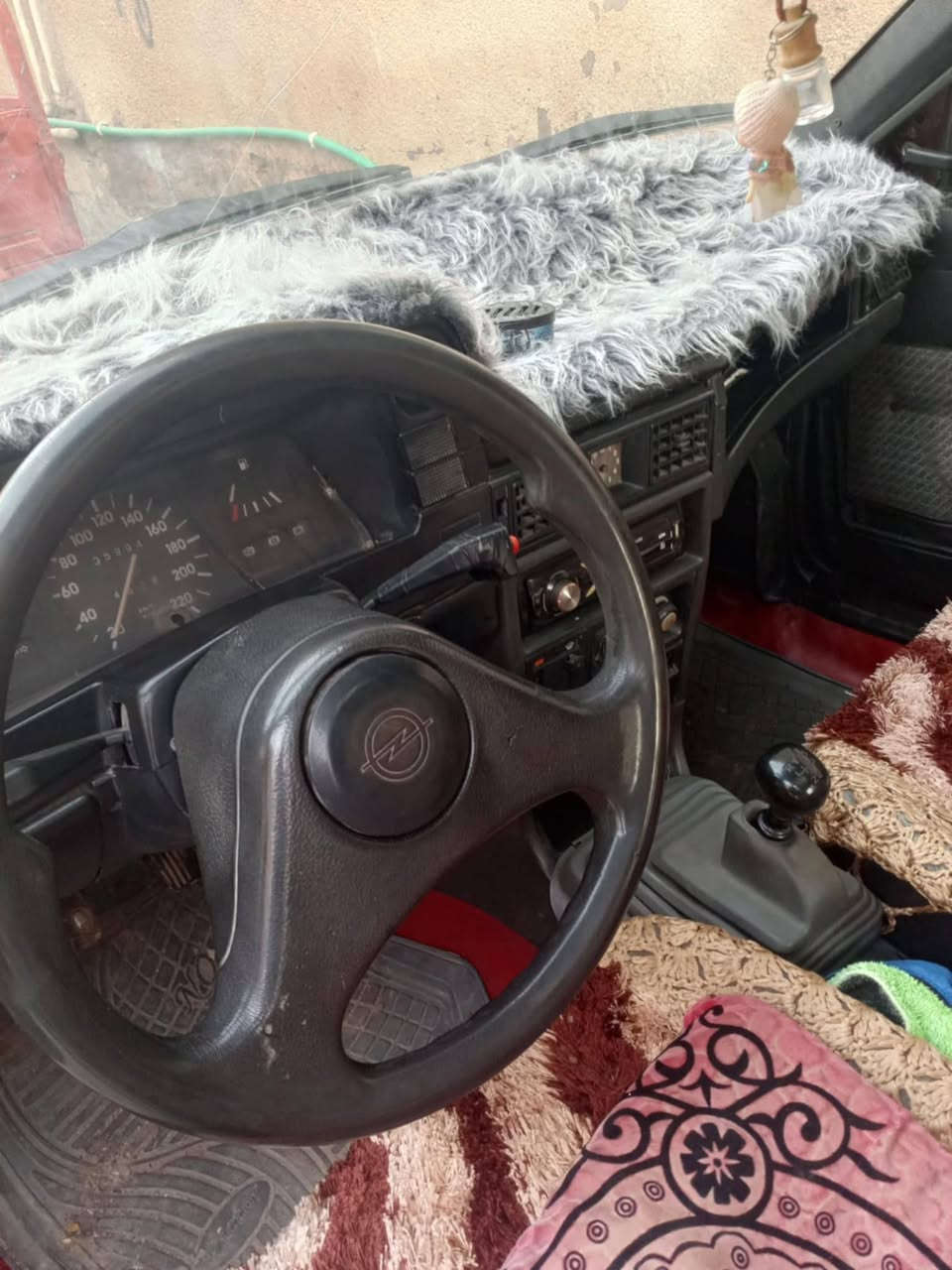 السلام عليكم
اوبل كاديتا نظيفه كير مكينه حداديه تخم تاير سنويه لل2027 جاهزه موديل 1991 كهربائياته جاهزه رقم واسط باسمي ألماني مكانه واسط قضاء النعمانية السعر 18ورقه وبيه مجال للاستفسار الاتصال على الرقم
*********** الاسيا
*********** الاثير

