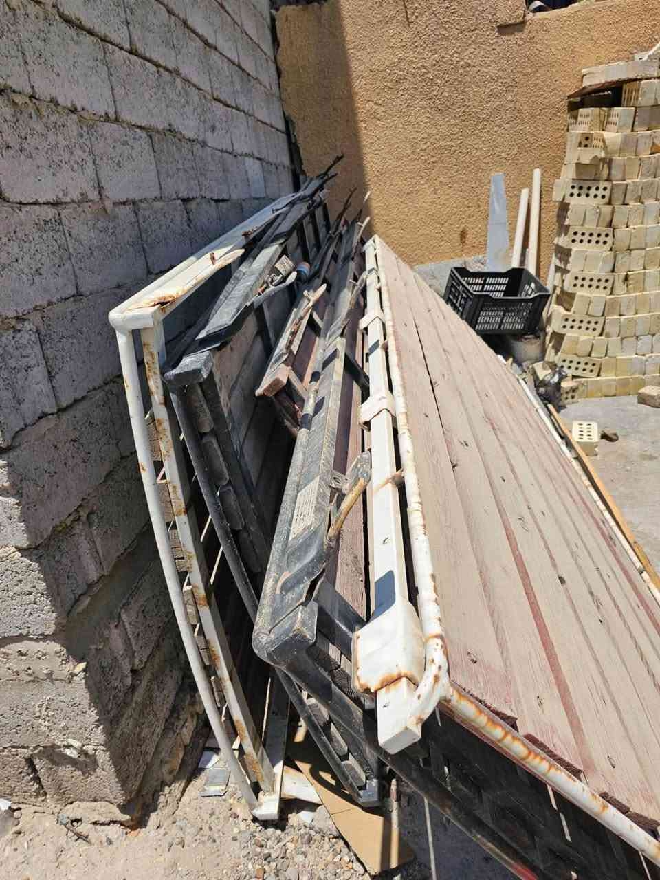 السلام عليكم عندي سيبايات فتون اج وان للبيع نضاف العنوان بغداد المعامل وعندي سبايدر قطعتين خلفي وسبايدر امامي استفسار اتصل ***********
