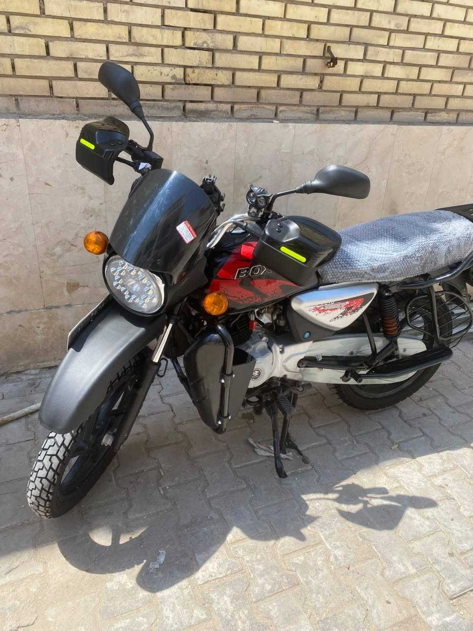 السلام عليكم من رخصة الادمن دراجة بوكسر هندي للبيع موديل 2021 دراجه كهربائيات مكينه كلها جديده وخير من الله الدراجه رقم نجف مشروع وطني تحول وين مايعجبك الدراجه جديده بعنى الكلمه أنكر سلف وترايك للبصره سعر الدراجه مليون و800 وبيها مجال مكانه بغداد كاظميه 

***********

