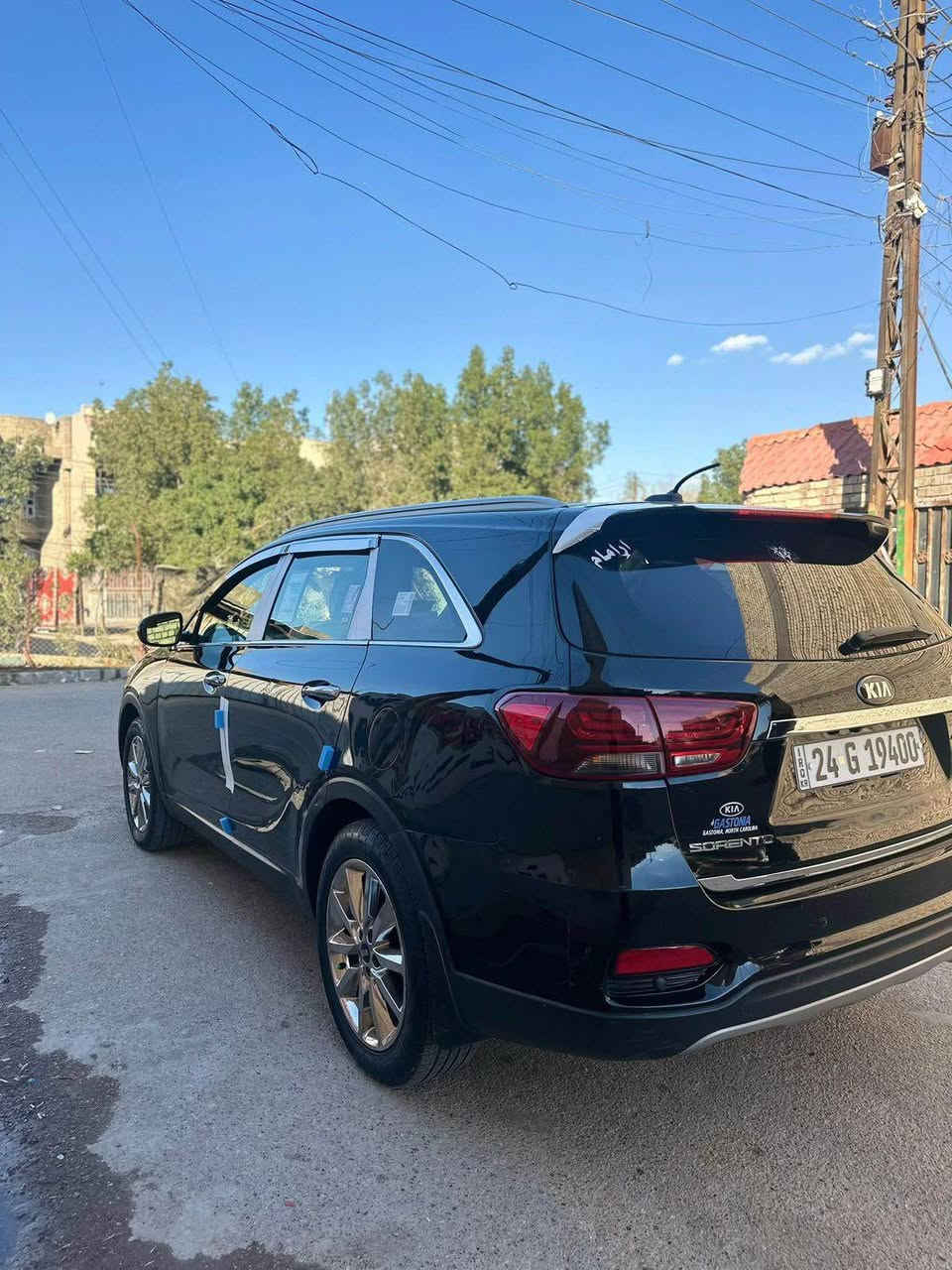 سورنتو للبيع رقم دهوك 

سورنتو 2019 

وارد امريكي 

ضررها موضح بلصور تقريباً كفالة

محرك 2400

                                     مواصفاتها 

حساسات 

رادار

تثبيت سرعة

5 وضعيات قيادة

كشن كهرباء

تدفئة كشنات 

مانع انزلاق

7 راكب

السعر 175 وبيها مجال 

+964 770 395 9186 البصرة, العراق

نص مكتوب في الصور:
- 44817441X