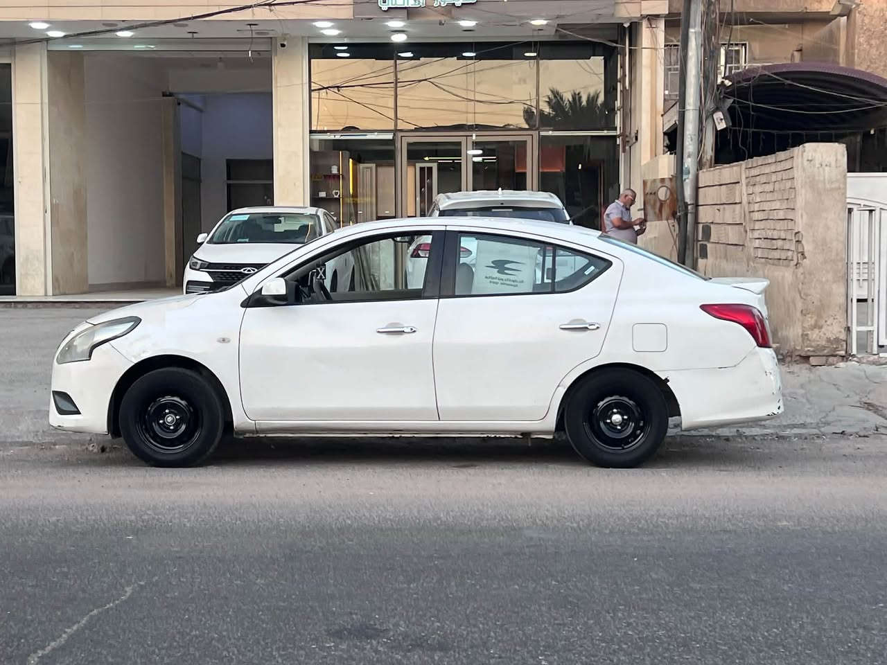 سلام عليكم للبيع
نيسان سني 2019 بليته زركه رقم بغداد الجديد بأسمي سياره محرك كير تبريد صدر كله خير من الله سياره بيه صبغ ربع الجاملغ الخلفي و قبق الجنطه مبدل بدون اي دواخل سيارة مال جناي السعر 82 وبيه مجال الرقم *********** مكان السياره بغداد البياع
