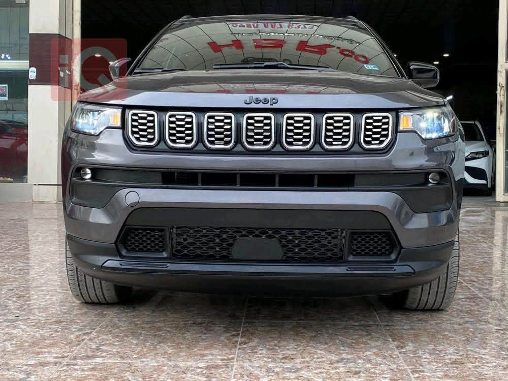 محرك 2400 المرغرب
بدون ايربااااااااك
فول مواصفات 1 / 1  
ضررها بسيط بيها طخه بالبنيد مصبوغ
وبارد تعديل بالجاملغ الامامي الايسر والايمن مبدل بلادي فقط الباقي مكفولة 
رقم اربيل تحويل للمشتري او وكالة
مواصفات خاصة فول للاخير
بانوراما على طول القمارة 
كاميرات 
كشنات جلد 
كشنين كهربائي + تدفئة كشنات 
رادارات جميع الجهات
زينون عالي ناصي 
سستم صوت كامل داخل السيارة Alpine 
بصمة تشغيل وابواب وتشغيل عن بعد
صندوك كهربائي 
شاشة ايباد تدعم كار بلي Car Play
تبريد قطعتين
تحكمات استيرن جهتين امامي خلفي 
السيارة مبرمجة وحماوتها تخبل
هواي بعد بيها مواصفات
***********
بغداد . المنصور
سعر 135

نص مكتوب في الصور:
- *********** سلیم
- *********** تریت
- ***********
- ***********
- احمد العطوي
- iQ