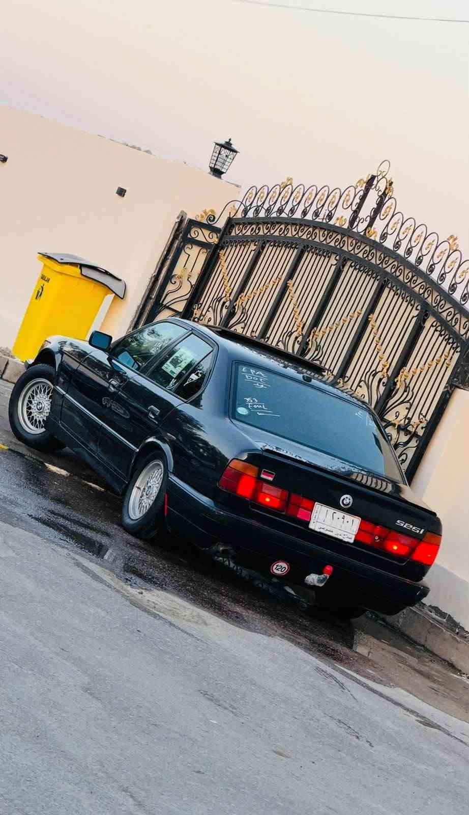 السلام عليكم للبيعBMWاصل525 موديل1994 رقم صلاح الدين مشروع وطني سنويه لحد27  سلايت طكات3 بجم عريض دخاني كير ومكينه مكفوله كير اوتو 3انضمه حداديه امامي خلفي جديده تبريد ثلج قطعتين🥶 مصبوغه عام جماليه كهربايته كله شغاله منضومه زنون اصلي ويل حصيره تخم تاير جديد سنتر لوك جام4كهرباي كشانه جلد +كهرباء غرفته حيل حلوه السعر63بي مجال مراوس حسب القناعه رقم التلفون ***********
