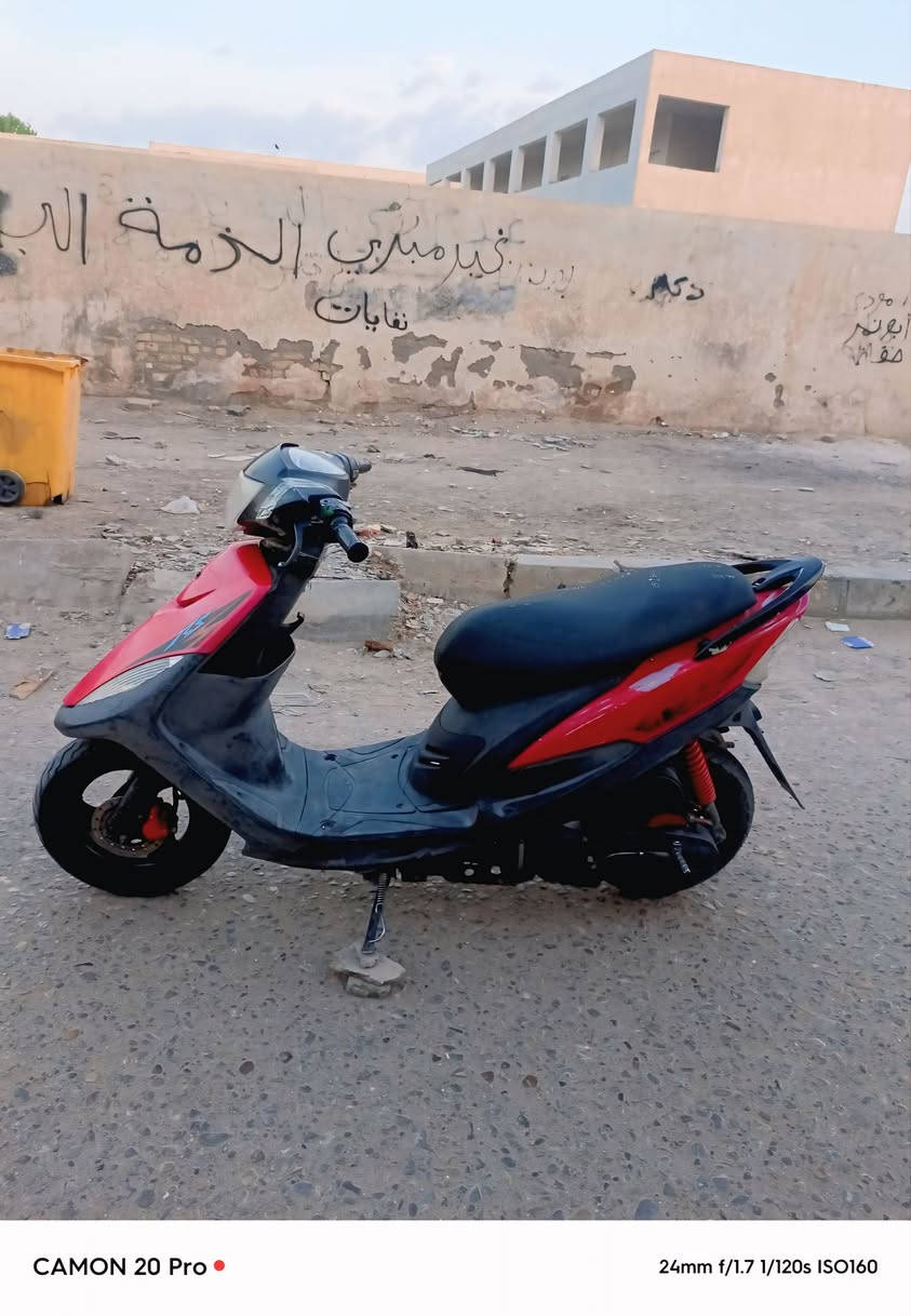 سلام عليكم درجه ماكس عدله درجه خرسه نهضة ومشي ماعوزها شي كهربائيت كلها شغاله درجه ماعوزها برغي بس تشحن الباتري صاله ٥ أشهر طالعه من الحاوية درجه نضيفه كلش ب٨٠٠ وبيها مجال بسيط كلش ناصريه مركز حي الشهداء ***********

نص مكتوب في الصور:
- CAMON 20 Pro 24mm f/1.7 1/120s ISO160