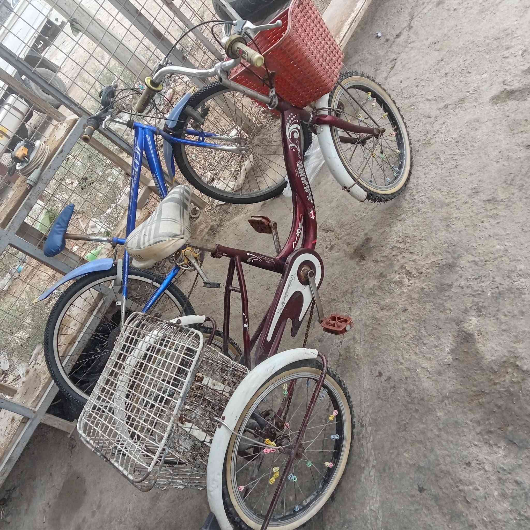 السلام عليكم بايسكلات للبيع شباب المكان زعفرانيه***********
