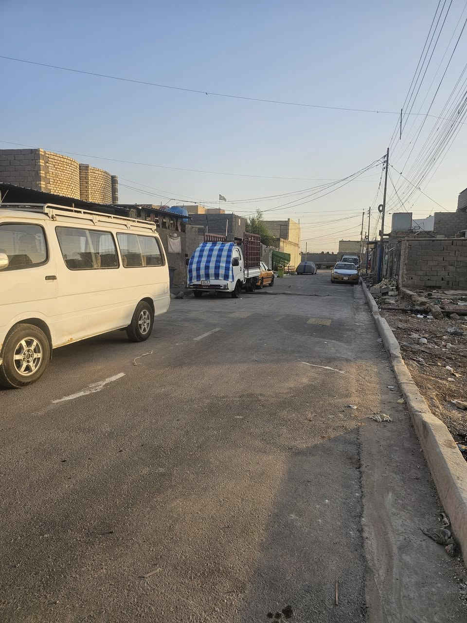 بيت مساحه ١٥٠ متر مبني وكامل عوزه
ترتيب بلوك عكاده خدمات كامله من كلشي لبيت قريب عل شارع 
يرهم نقد وقصد ليحب يتصل *********** مرواس هم
