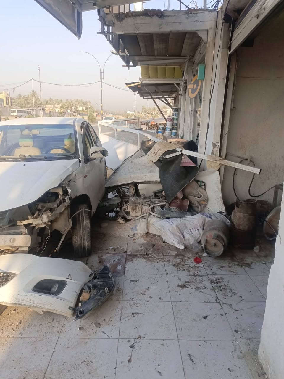 سلام عليكم شيري فلاوين تعرضت لحادث و تباع على حادثهة رقم للاستفسار *********** سعر عشر وراق

