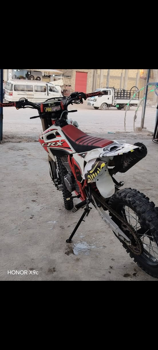 قفاز مديل 25 طالع ب26 نضيف ما مفتوحح محرك 300cc crxبلاديوبعده بحالت الوكاله كفاله عامه  وراق سكنر مكان نجف قرب الملعب نجف دولي سعره 1350 فقط واتساب وخط ***********

نص مكتوب في الصور:
- HONOR X9c