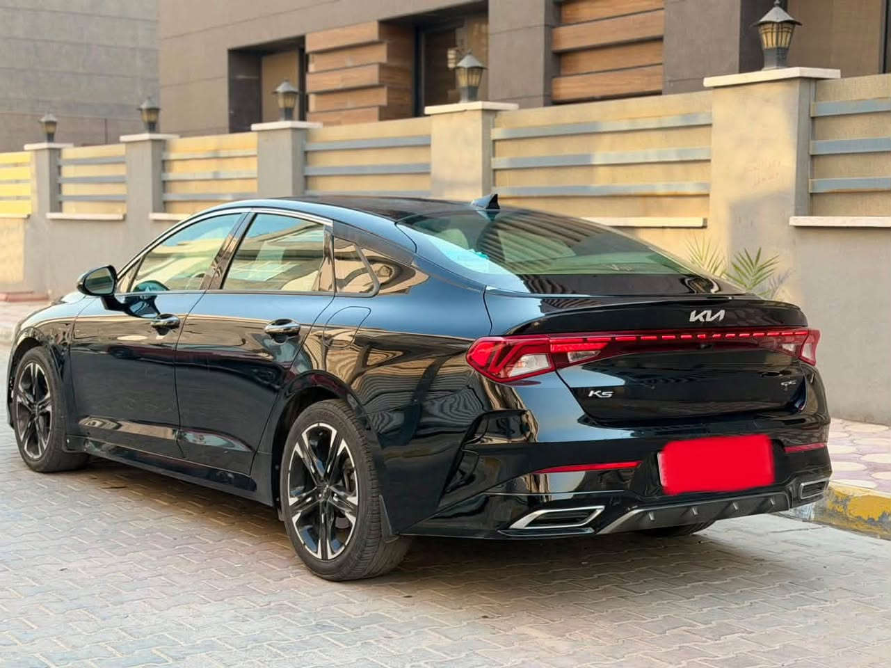 السلام عليكم 
للبيع او مراوس بكورلا هايبرد 

كيا   K5  موديل 2022

GT_Line فول مواصفات 
🔸بصمه ابواب + تشغيل 
🔸بانوراما 
🔸مقاعد جلد
🔸رادارات جانبيه + رادار توقف 
🔸كشنات كهرباء 
🔸تحكم ستيرن كامل
🔸شاشه كار بلي 
🔸انظمه قياده6 
🔸لد نهاري + كروس سرعه 
وبيها بعد هواي مواصفات 

 وارد امريكي حادث سطحي جاملغ وحافه البنيد يعني قطعتين بدون شاصي بدون لغد 
ماشيه 81mi 
السعر 154 وبيها مجال وماكو هيج سعر 
العنوان بغداد 
رقمي ***********
