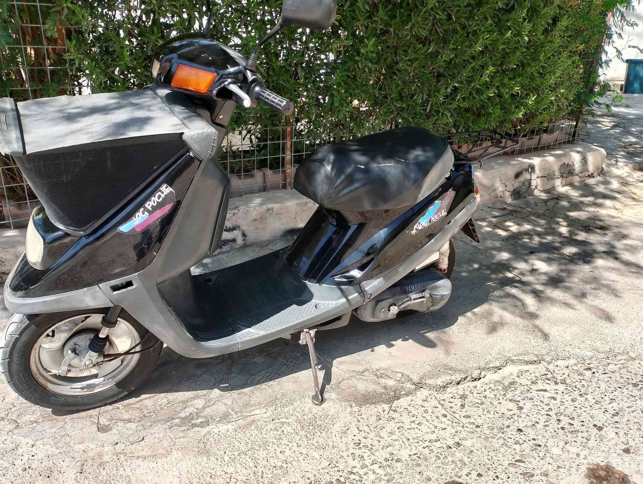 ‌السلام عليكم، هذه الدراجە البیع
النوع: ياماها (Yamaha))

المحرك: ما مفتوح وبدون أي مشاك
 
کابریتر :بیلادی مابی عیب 

الكهربائيات: كلها شغالة ونظيفة

العدادات:شغال(عدادالسرع البنزين)

المكابح (البريك): يقف بمكانه، بدون أي عيب 

الفطر (الشرائح/الكفرات): ما مكسور 

وجاهز بلاديالإطارات (التواير): جديدة

رقم : ***********

‏‪***********‬‏
