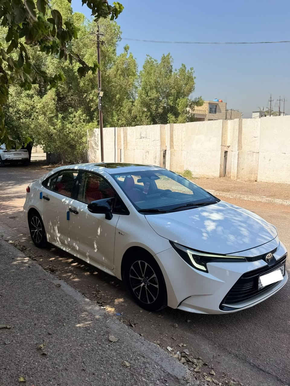 السلام عليكم اخوان
كورلا شكل الامريكي هايبرد 2025 رقم بغداد بأسمي تحويل ثاني يوم السيارة فتحة بصمة وباقي مواصفات الكورلا المعروفة السيارة مكفولة من الصبغ
 عدا ٣ اماكن صغيرة بارد بيها 
ماشية ٢٣ الف وجديدة بمعنى الكلمة 
سعرها ٢٤ مليون مع مجال قليل مكاني بغداد
رجاءً البايع شاري ليخابرني علماً اني غير متواجد على الفيس
رقم الهاتف *********** 
واتساب واتصال مكاني بغداد
