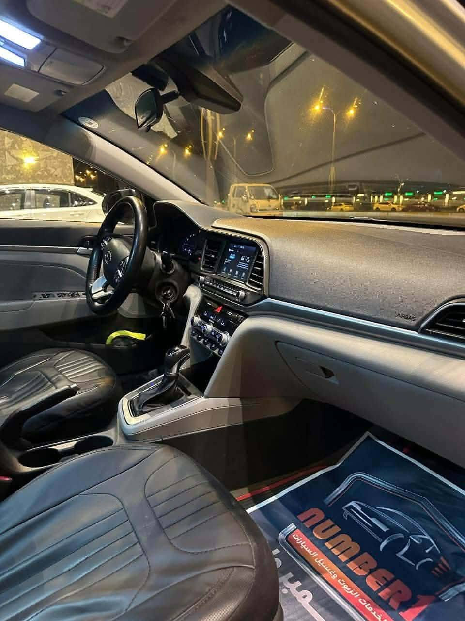 🚗 ألنتره  2020 - وارد أمريكي  🚗
المواصفات:

 المحرك: 2000 دوش 🧡

كير AT المرغوب 

 اللون: سلفر

 الرقم: اربيل وباسمي (التحويل مضمون)

 المكان:  بعقوبه 

 تخم تاير جديد.

 نص فول 

منضومة غاز 60 L

منضومة زنون200$

—————————-

 حادث سونار مرفق مع صور المزاد

📞 للاستفسار والتواصل

 واتساب أو اتصال *********** 
السعر ١٢٣
