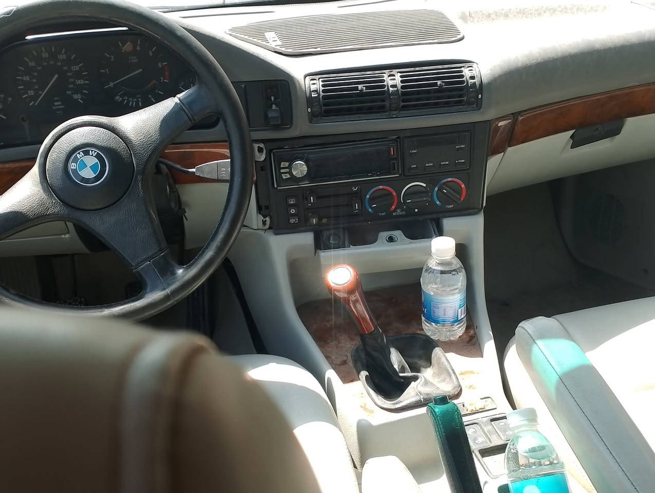 BMW مسكر عدله موديل 92 غرفه جلد كهرباء ابيض رقم اربيل بجم عريض سستم سبايدر لايت زنون سكن بل الدعاميات سلايت طكتين تبريد ثلج ويل رياضي كفاله من حادث والخياس   بجم عريض 
سعر40 وبي مجال 
مكاني نجف 
***********
