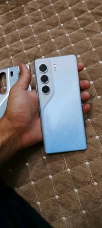 تكنو كامون ٤٠ برو G5 • ٢٥٦/١٦ • مستعمل شهرين