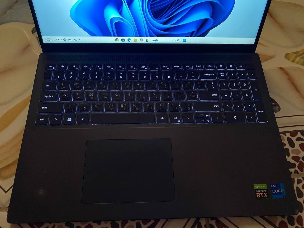 للبيع لابتوب Dell Vostro 16 7620 بحالة جيدة، مناسب للدراسة والهندسة والتصميم والاستخدام اليومي.
المواصفات:
المعالج: Intel Core i7-12700H الجيل 12
الرام: 16GB DDR5 4800MHz
كرت الشاشة: NVIDIA GeForce RTX 3050 Ti 4GB GDDR6 منفصل
التخزين: 512GB SSD NVMe
الشاشة: 16 بوصة WUXGA 1920×1200
نسبة الشاشة: 16:10
كرت شاشة مدمج: Intel Iris Xe
الواي فاي: Wi-Fi 6E
البلوتوث: Bluetooth
النظام: Windows 11 Pro
الشاحن: أصلي
البطارية: تعمل بشكل جيد
الابتوب بي ضربه خفيفه مماثره عليه بشي مثل مموضح بصوره

السعر: 825.000 وبيها مجال للشراي  
استفسار خاص او ع رقم *********** متوفر توصيل
