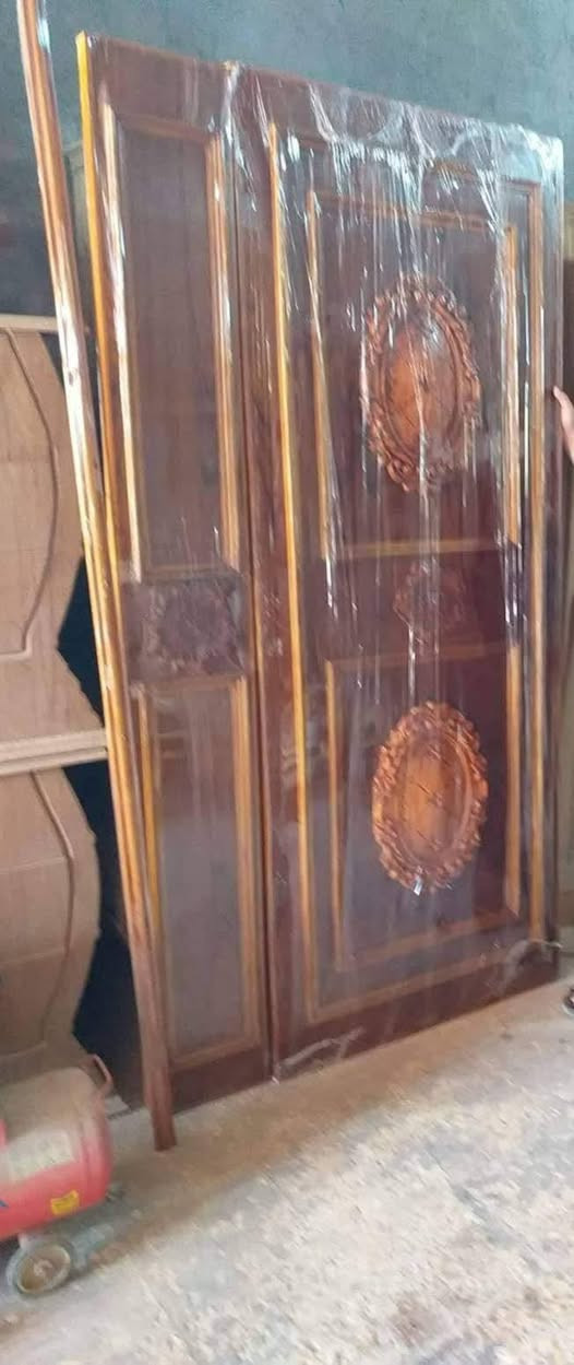 دواليب • ديكور • لا توجد تفاصيل