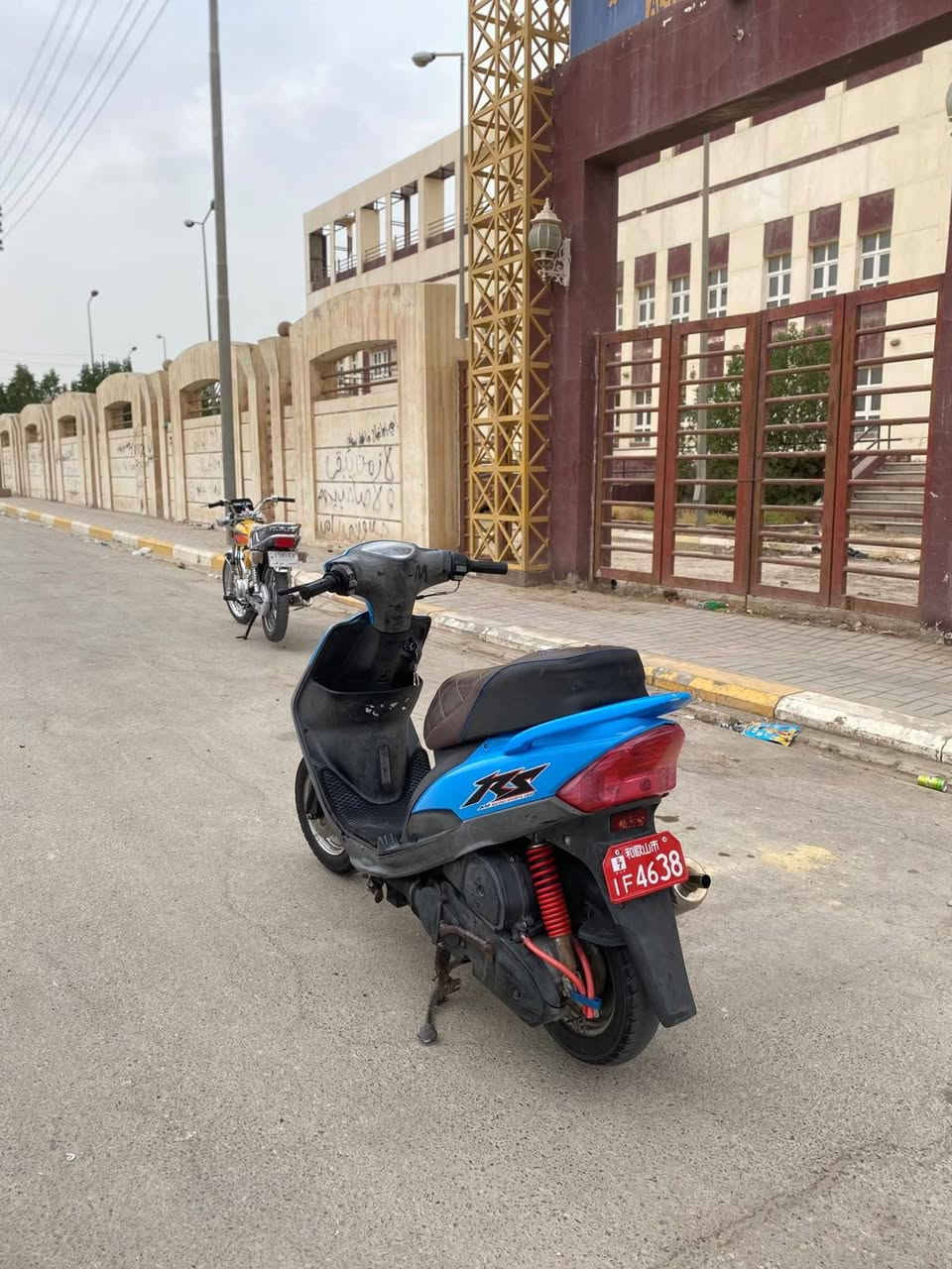 السلام عليكم
ماكس عدله للبيع دراجه نكره سلف مكينه مشروطه نضافه كدام عينك السعر 825 وبيهة مجال قليل مو شراي لاتعامل ولاتجيني  للاتصال ***********
