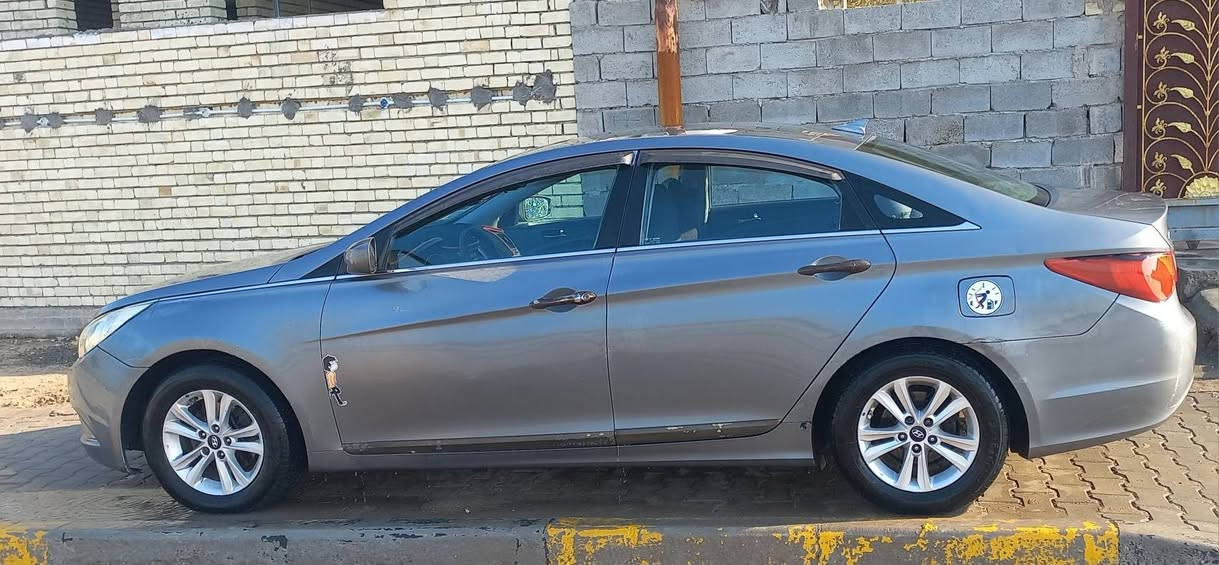 سونات 2013 امريكي
مخرك gdi 2400 

خمس قطع صبغ 

ضرر وتصليح بابشاصي الامامي مثل ما موضح بالسونار 

رقم بغداد  مكاني بغداد ابو غريب 

السعر 78 
رقم تلفون  ***********
