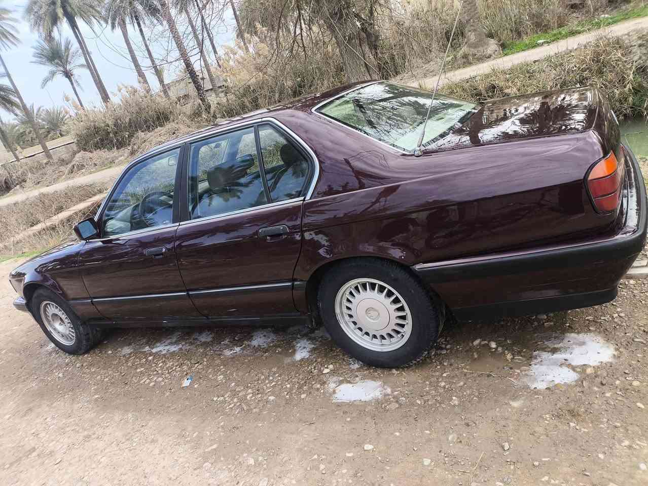 سلام عليكم لبيع او مروس بخفاش 735كير عادي تبريد شغال حداديه نضيفه كهربائيات كله شغله ديالي قضاء الخالص سعر 43وبيه مجال ***********
