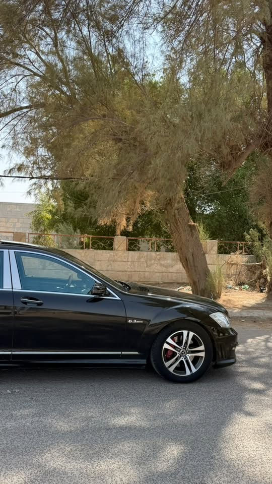للبيع مارسدس S500 Vip موديل 2007 فول الفول وارد  يابان
السياره ماشيه 139 الف كيلو حقيقي   

التفاصيل والمواصفات 

5 بردات كهرباء

5 كوشنات تدفئه تبريد مع تجاوي كهرباء 

 ايرباك عدد 18 تكم وكشنات 

سيدي جنجر 6 اقراص مع نظام تشغيل Dvd +mp3 +awx

شاشة دوارة

تبريد امامي خلفي والتكم الخلفيه

 

كاميره خلفيه اصليه

  4 بيبان شفط مع صندوق شفط 

جام تظليل بلادي رئاسي بولارايز عند التعرض لاشعه الشمس 

 ستيرن كهرباء 4 اتجاهات 

4 المقاعد كهرباء مع خزن حسب الوضع الي يعجبك 

جكات كهرباء حسب رغبه السائق تصعد وتنزل

 

حساسات امامي وخلفي

 

مرأه الجوانب عاكسه للضوء مع انقلاب عند الرجوع للخلف 

اناره ترحيب عند الفتح والقفل مع غلق المرأه الجانبيه عند الأغلاق اوتو 

نظام الهولد عند التوقف

 

 

لايت دوار عند الاستادره يمين ويسار 

ثلاث أنظمه للقياده S/C/M

البيبان الخلفيه لارج الحجم الكبير رئاسي 

مقاعد حظن عند الاستدارة يمين يسار

دخول ذكي مع اناره ترحيب عند الفتح والغلق 

اكو بعد مواصفات  الجنايه يعرفوهه هاي ابرزها 

ملاحظه / السياره موديل 2007 بيها فقط جاملغ صبغ بدون ضربه جاملغ امامي جهة سائق فقط مسويلهه صيانه عامه دهن وفلاتر وحمام وحداده  وبطارية

عليها كزوز برابوس 🔥

للاستفسار الاتصال على *********** واتساب

***********

‎مكان السياره ذي قار

السعر 147 بيها مجال قليل
