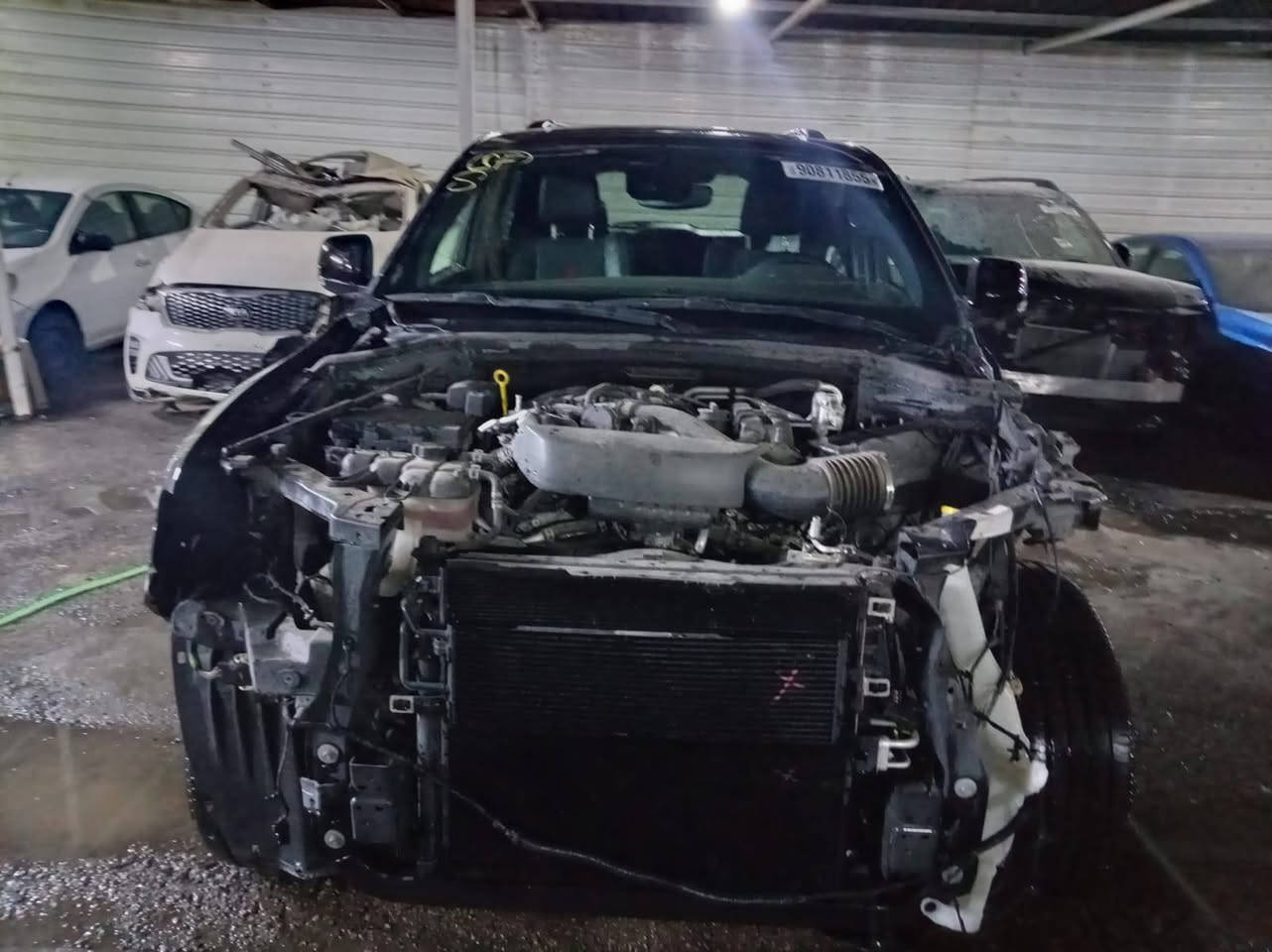 السلام عليكم
سيارة 2024 Dodge Durango, GT بلاص
حادث كما موضوح بالصور وبعدها على وضعها بدون تصليح
موجودة في بغداد بأسمي حرة 
ماشية 27 الف ميل

 السعر/ 260 وبيهة مجال

للاستفسار اكثر اتصل وتدلل
‏‪***********‬‏
