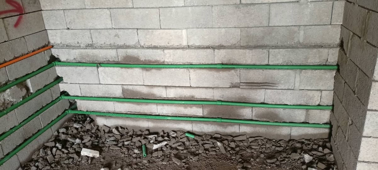 تآسيسات مصطفى الطائي 
صحيات عامة بيوت وشقق وعمارات ومواقع حكومية شغل هندسي وعلى  گبان حفر نضام كص كوسره وكور يعني ماكو تفليش وتكسير مكان العمل الموصل الايسر والايمن ***********
            ***********
