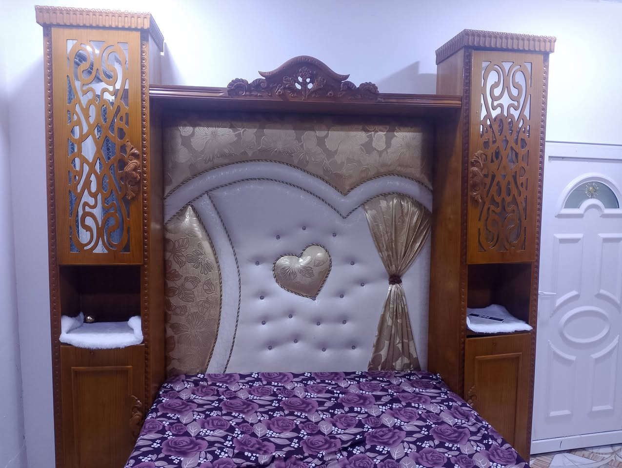 خشب عراقي بدون اي عيب نضافة 80٪ 
سعرها 700 وبيها مجال اخذتها قبل سبعة أشهر ب مليون وربع 
***********
***********
مكاني موصل حي الانتصار قرب اسواق الخضراء
