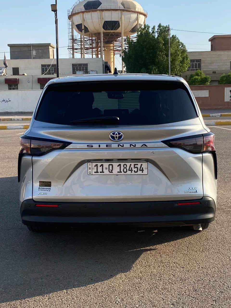 للبيع: تويوتا سيينا (Toyota Sienna) هايبرد موديل 2023
* الموديل: 2023

 * الفئة: XLE هايبرد (Hybrid) / نظام دفع رباعي التلقائي(AWD) اوتماتيكي 

 * اللون: سلفر (فضي)

 * الحالة: السيارة بحالة عامة ممتازة ونظيفة

 * المميزات: سيارة عائلية بامتياز، اقتصادية جداً في استهلاك الوقود بفضل منظومة الهايبرد، مساحة واسعة، تصميم عصري ومريح للرحلات الطويلة والعائلية.

📞 للتواصل والاستفسار: ***********

📍 الموقع: الأنبار - رمادي
