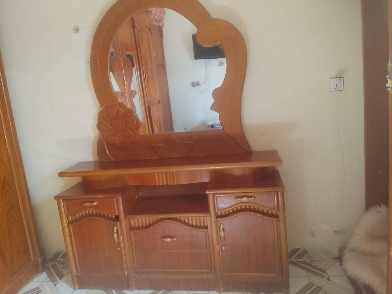 ***********.  للبيع سعرهم. كلهم ٣ قطع 
 ١٦٠  الف
