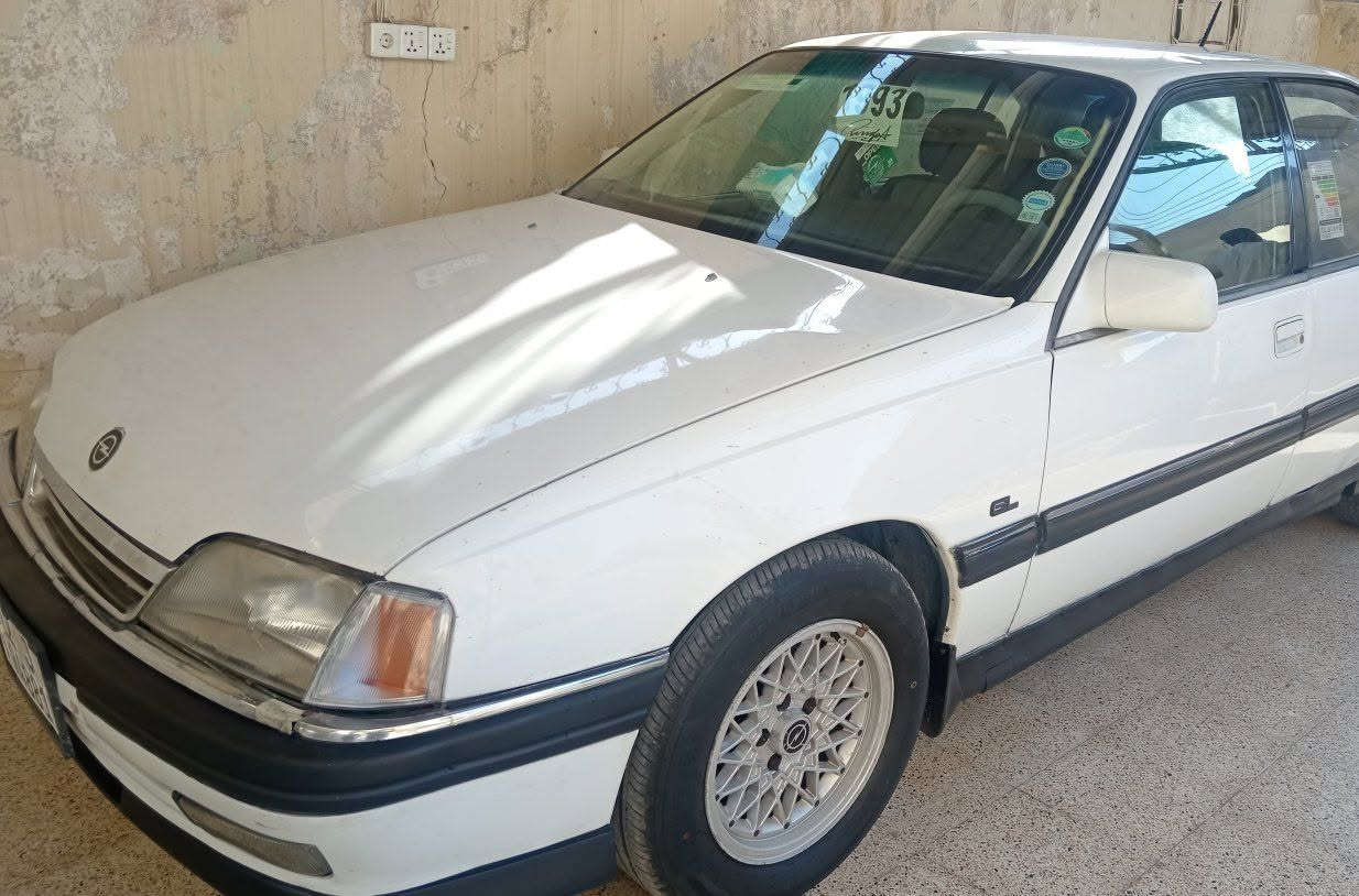 ﷽
اوميكا حجم 20 موديل 93 كير توماتيك تبريد 
نينوى دولي كابون ماستر سنوية 2030
شرط تحويل محرك كير شرط طخم تايرات جديد
بدون صبغ بدون دعم بدون خياس سيارة وضع الشركه
***********
*********** مكان موصل
سعر 46 بيها مجال قليل
